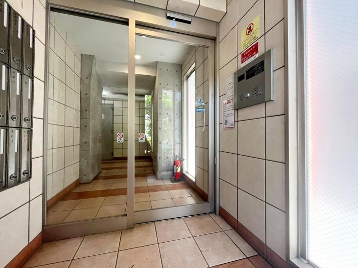 グラントゥルース大森-4-エントランス