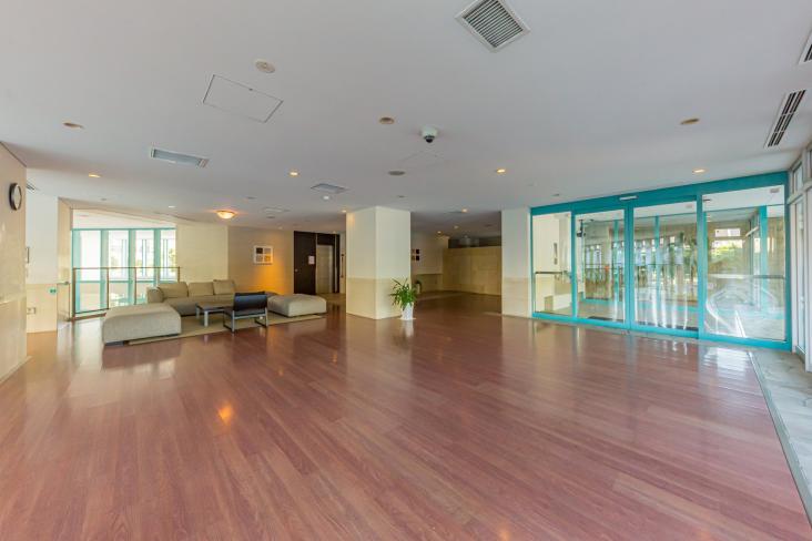 ラグナタワー-21-ロビー