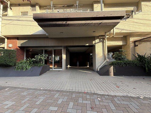 パラスト大森-4-エントランス