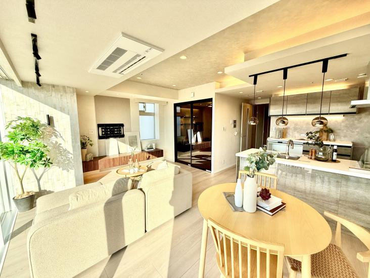 ワールドシティタワーズ・キャピタルタワー-4-リビング