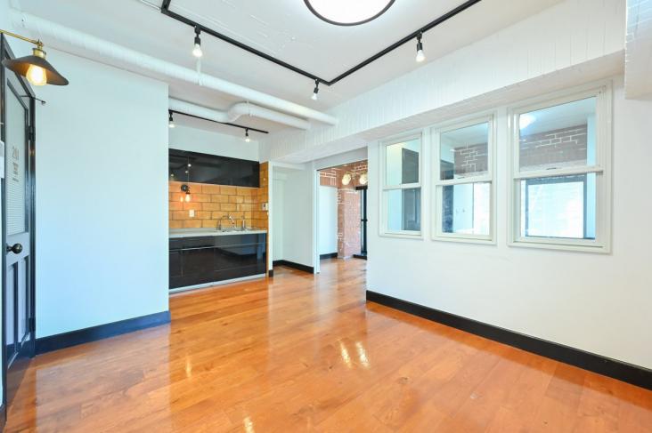 ノア三田-2-リビング