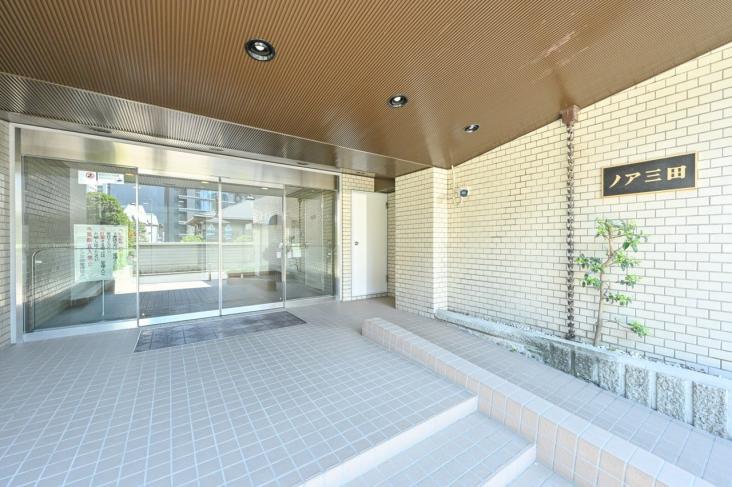 ノア三田-14-エントランス