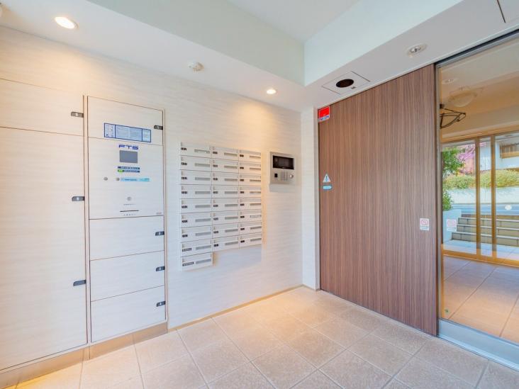 サクラティアラ東雪谷-5-エントランス