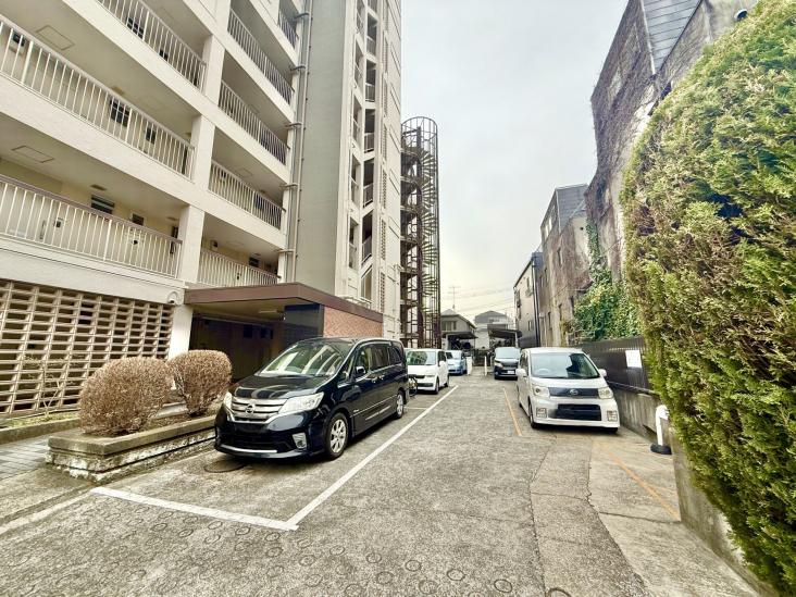 西大井コーポラス-9-駐車場