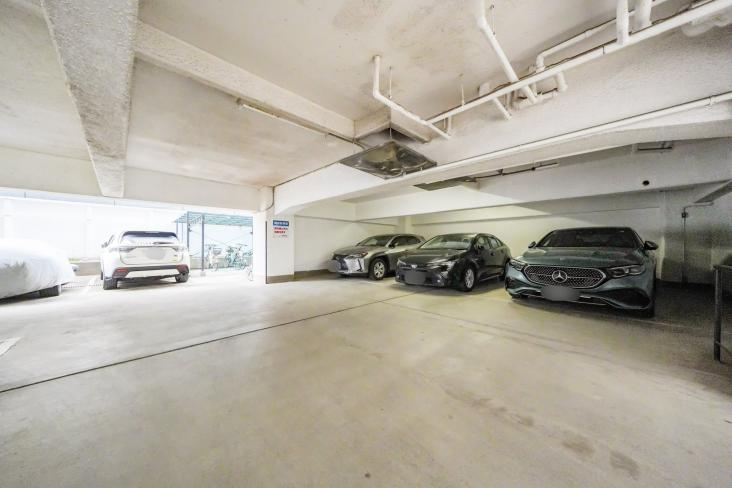 秀和目黒駅前レジデンス-6-駐車場