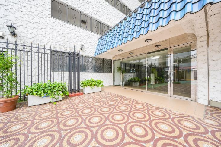 秀和目黒駅前レジデンス-10-エントランス