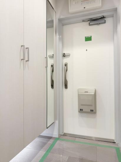 日商岩井大岡山第２マンション-12-玄関