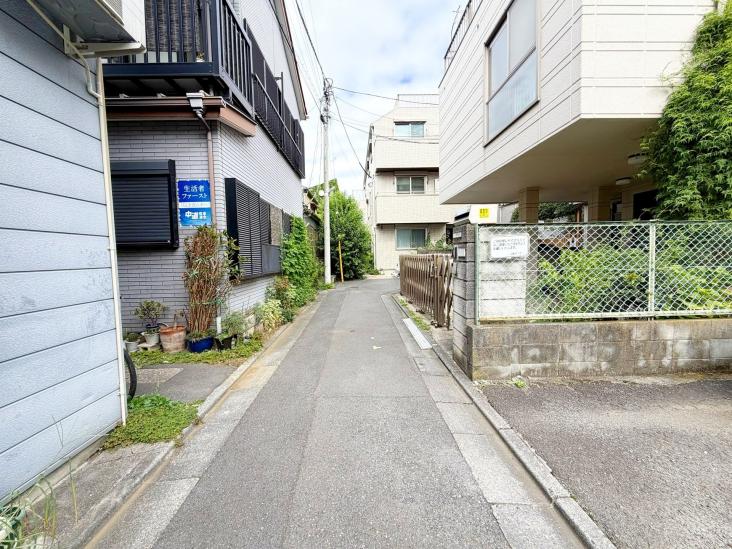 大田区中央３丁目土地（古家有）-3-前面道路含む外観