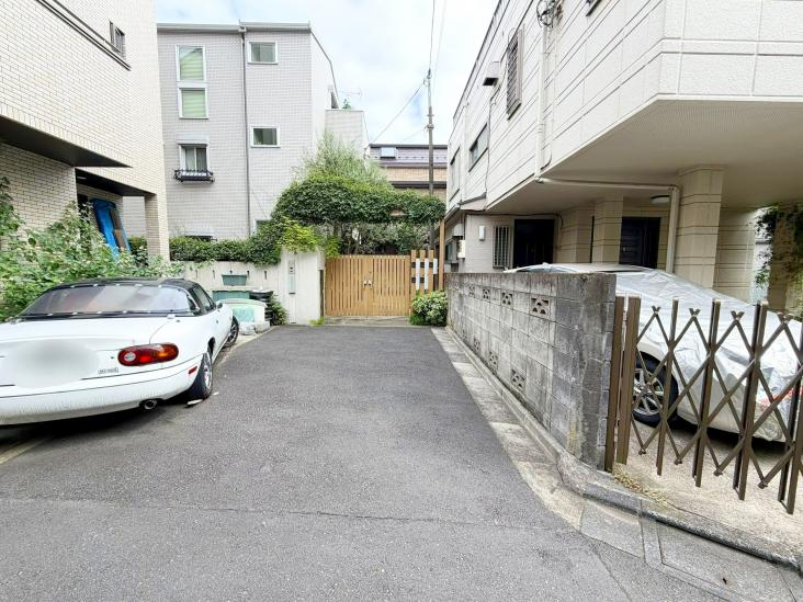 大田区中央３丁目土地（古家有）-4-前面道路含む外観