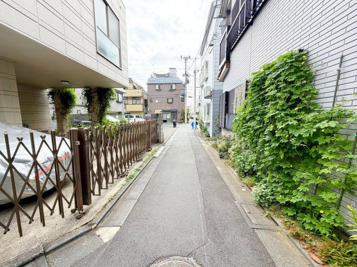 大田区中央３丁目土地（古家有）-5-前面道路含む外観