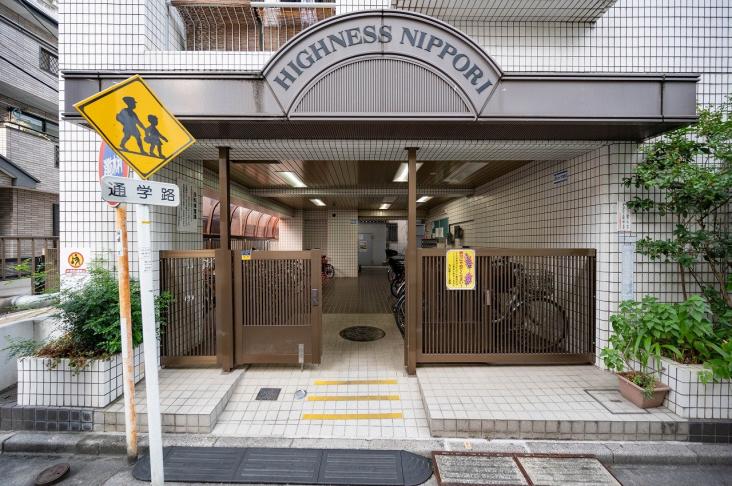 ハイネス日暮里-20-エントランス