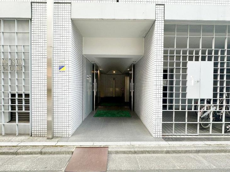 グランドメゾン本郷三丁目-28-エントランス