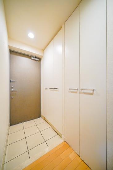 パセオ・ラルゴ-6-玄関