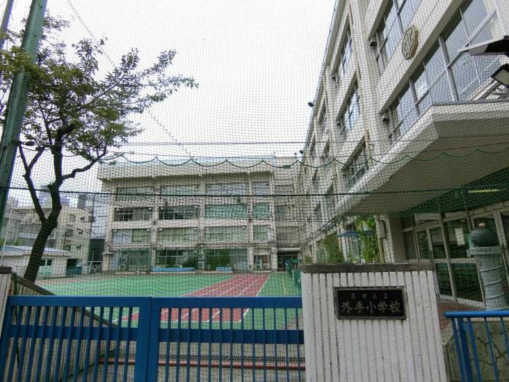 シェーンブルク本所-50-小学校