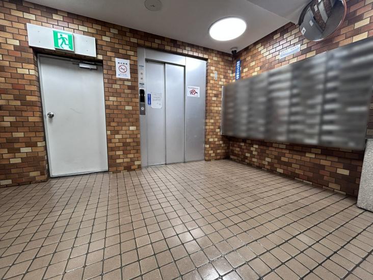 ライオンズマンション駒込第２-9-ロビー