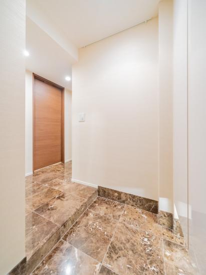 ディアナコート文京本郷台-11-玄関