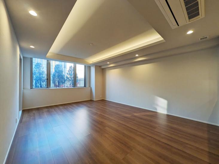 ルフォン南平台-2-リビング