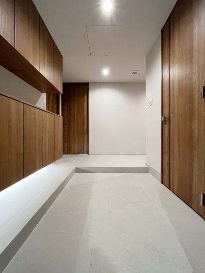 ルフォン南平台-27-玄関