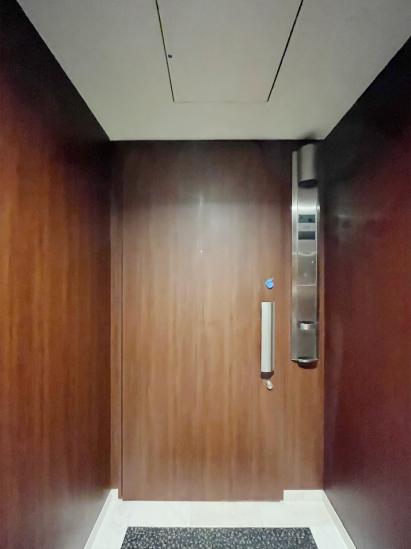 ルフォン南平台-31-玄関