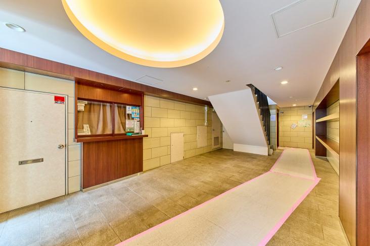 ライオンズマンション三軒茶屋-20-エントランス