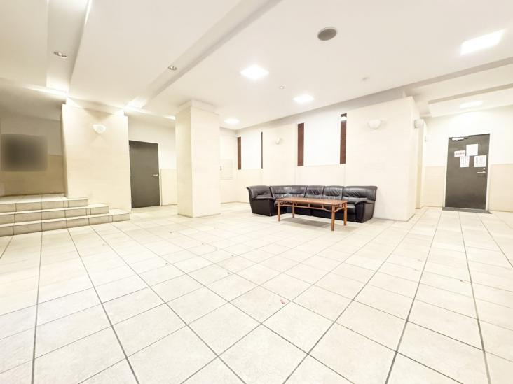 ヴィーナ・パルテール-16-エントランス