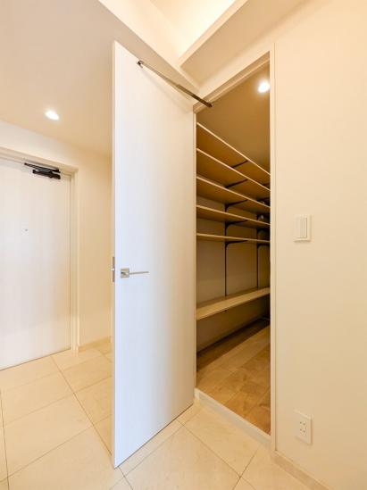 オリンピアード麻布霞坂-36-収納