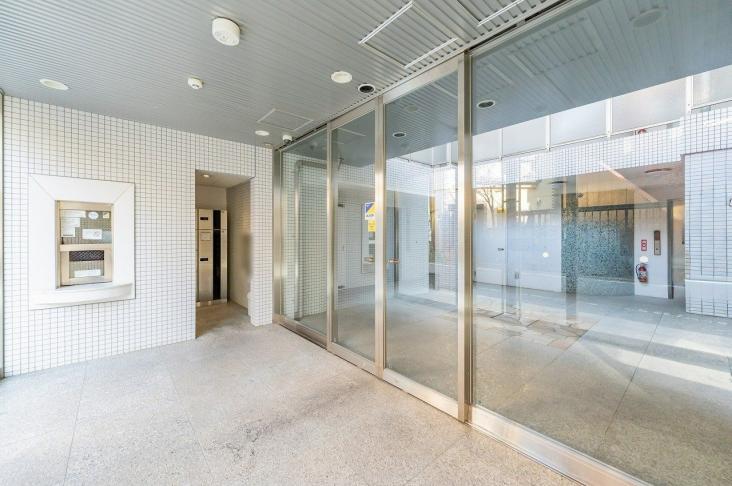 ワイズ八雲都立大-16-エントランス