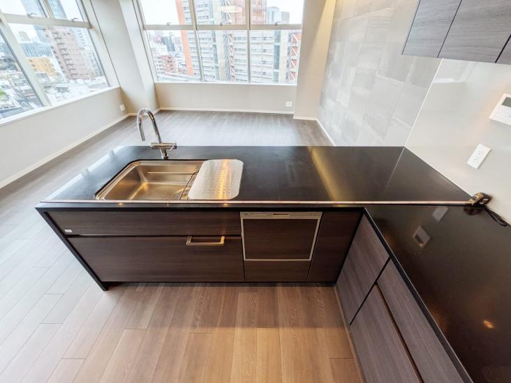 マジェスタワー六本木-14-キッチン