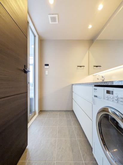 マジェスタワー六本木-22-洗面