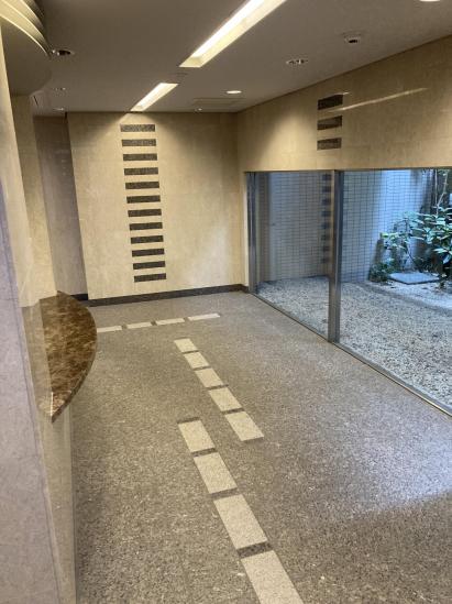 クレッセント渋谷神泉-20-ロビー