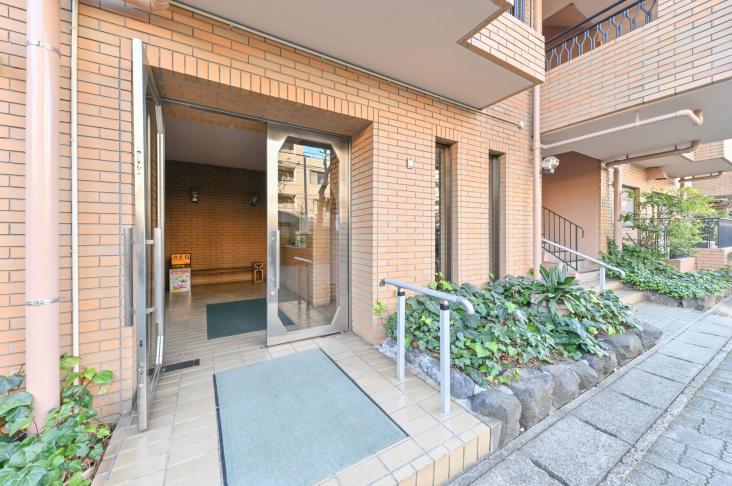 東急ドエルアルス弦巻２号棟-8-エントランス