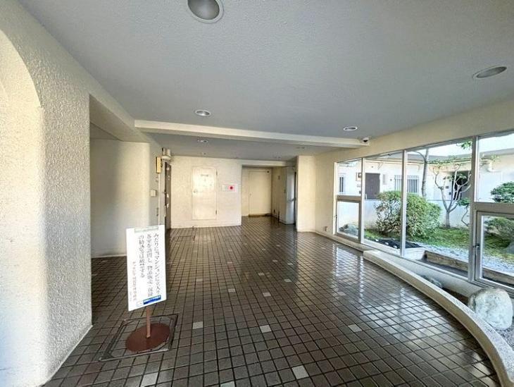 ディックピア用賀-8-エントランス