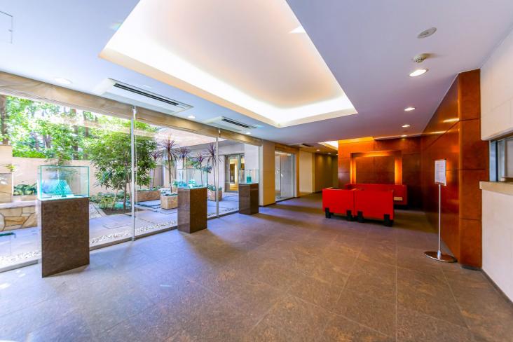 パーク・コート南青山ヒルトップレジデンス-14-ロビー