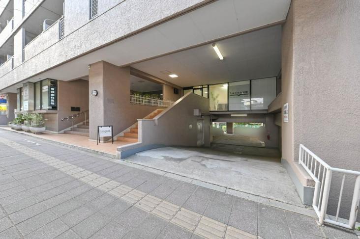 チサンマンション三軒茶屋第２-17-エントランス