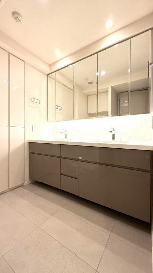 ザ・パークハウス渋谷南平台-5-洗面