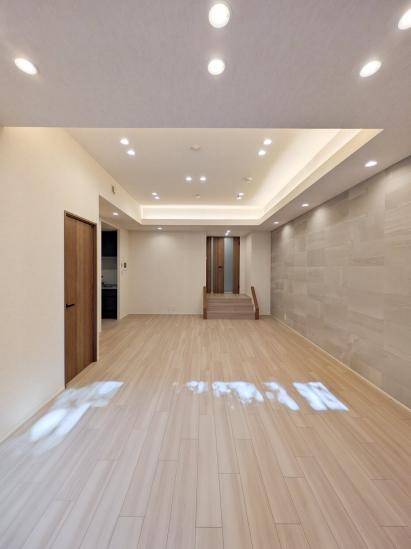 世田谷弦巻ハイム-4-リビング