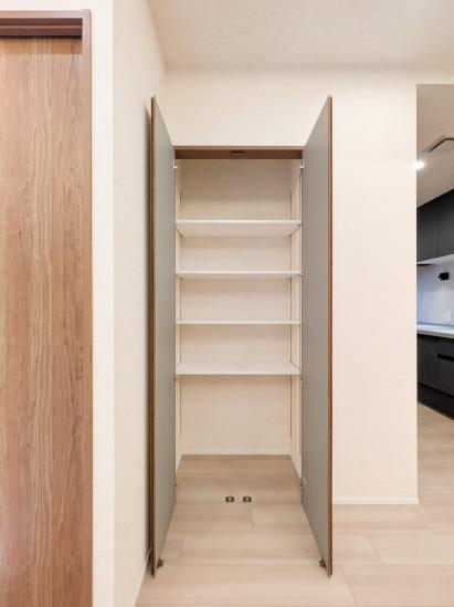 世田谷弦巻ハイム-22-収納