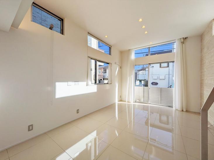 世田谷区上馬三丁目中古戸建-3-リビング