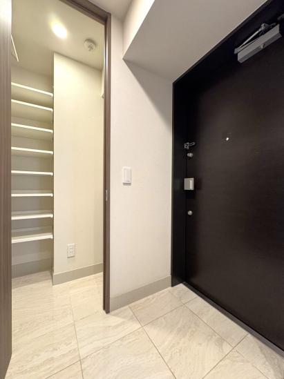 ザ・パークハウスアーバンス目黒平町-12-玄関