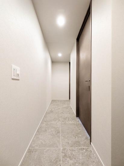 プラウド渋谷東-30-玄関