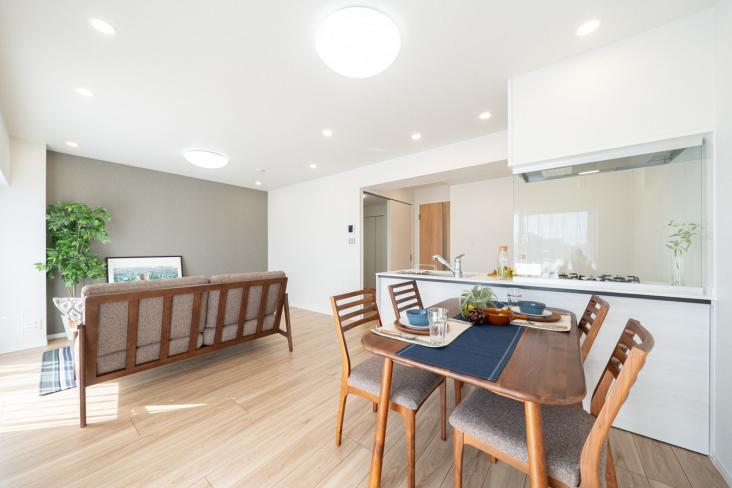 蓮根ファミールハイツ２号棟-2-リビング