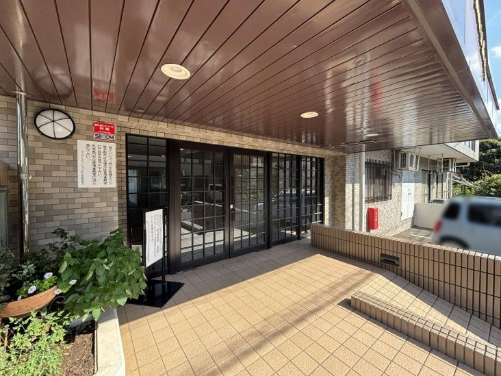 ライオンズマンション所沢東-8-エントランス