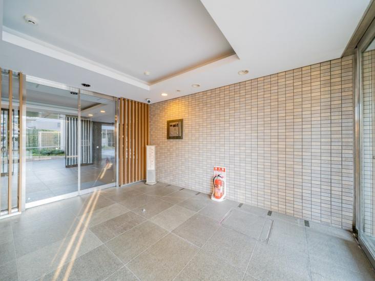 ダイナシティ平和台-19-エントランス