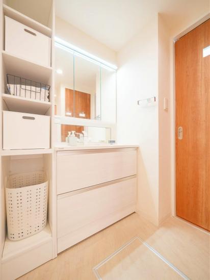 クリオ西高島平弐番館-9-洗面