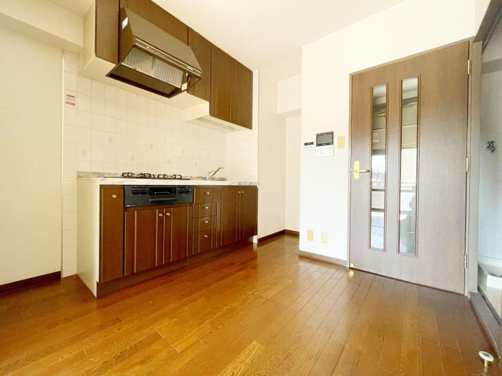 ライオンズガーデン赤塚公園-8-室内