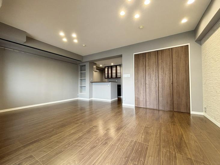 大山ダイカンプラザ　A号棟-2-リビング