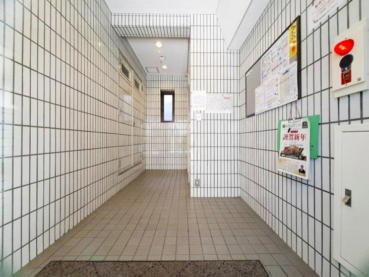 ドミールセブン-3-エントランス