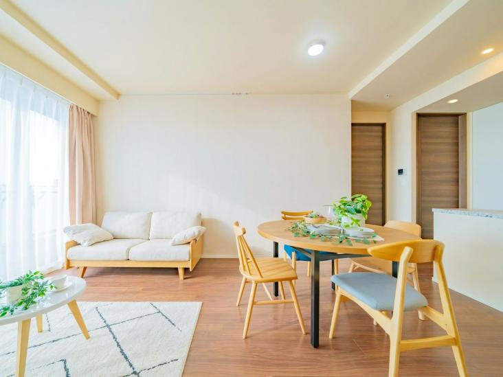 スカイズ　タワー＆ガーデン-5-リビング