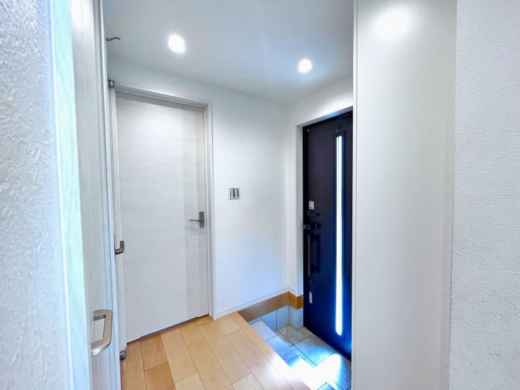 江戸川区北葛西1丁目中古戸建-23-玄関