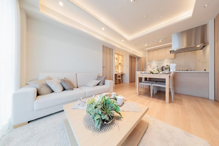 Ｂｒｉｌｌｉａ　ＴＨＥ　ＴＯＷＥＲ　ＴＯＫＹＯ　ＹＡＥＳＵ　ＡＶＥＮＵＥ-5-リビング